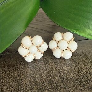 Vintage Western Germany Cream and Gold Cluster Clip-On Earrings